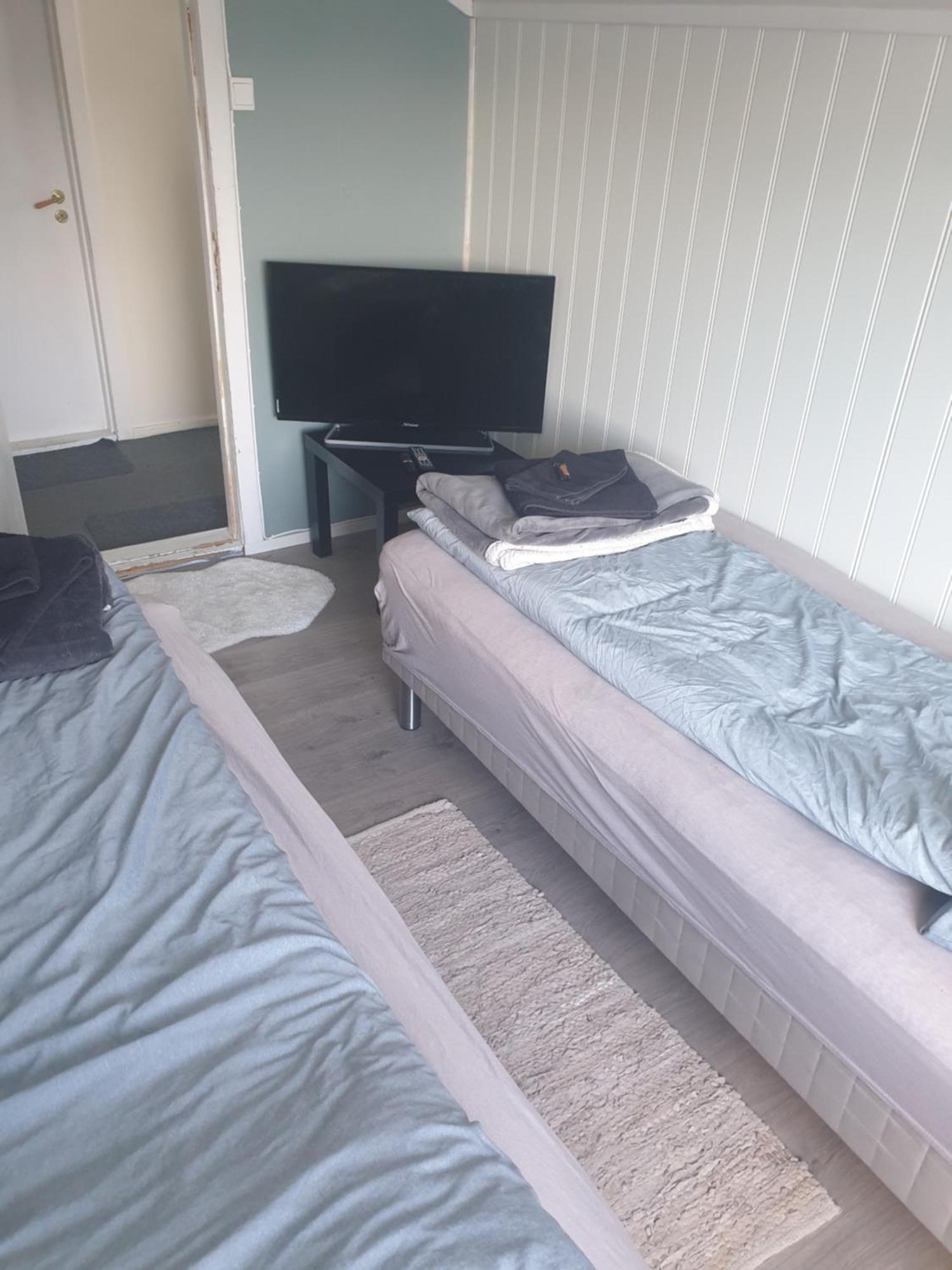 Holiday Rooms 高尔 客房 照片
